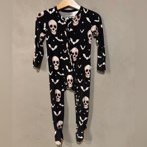 Posh Peanut bamboo Skeleton Skull bats glow in the dark footie 18-24 months